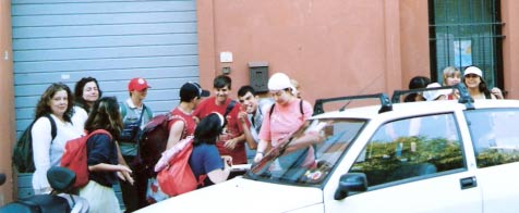 I ragazzi si preparano per andare al mare